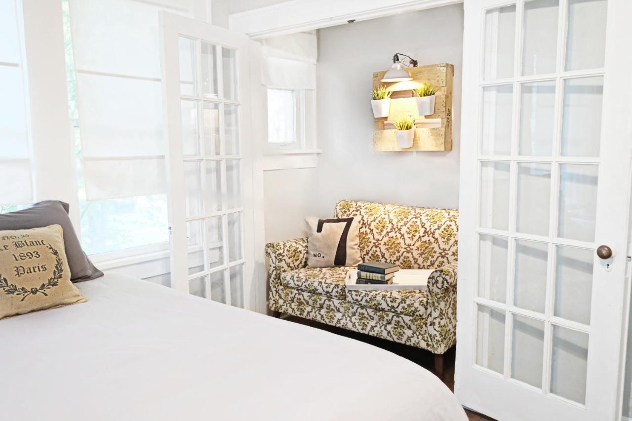 Urban Convenience Studio Flat Dallas Luaran gambar