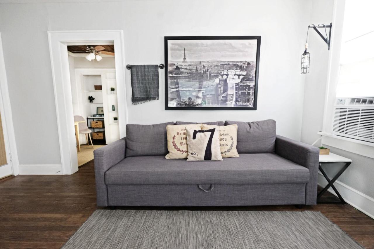 Urban Convenience Studio Flat Dallas Luaran gambar