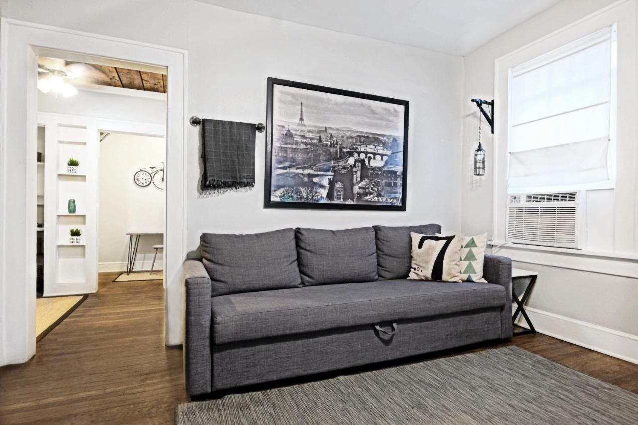 Urban Convenience Studio Flat Dallas Luaran gambar