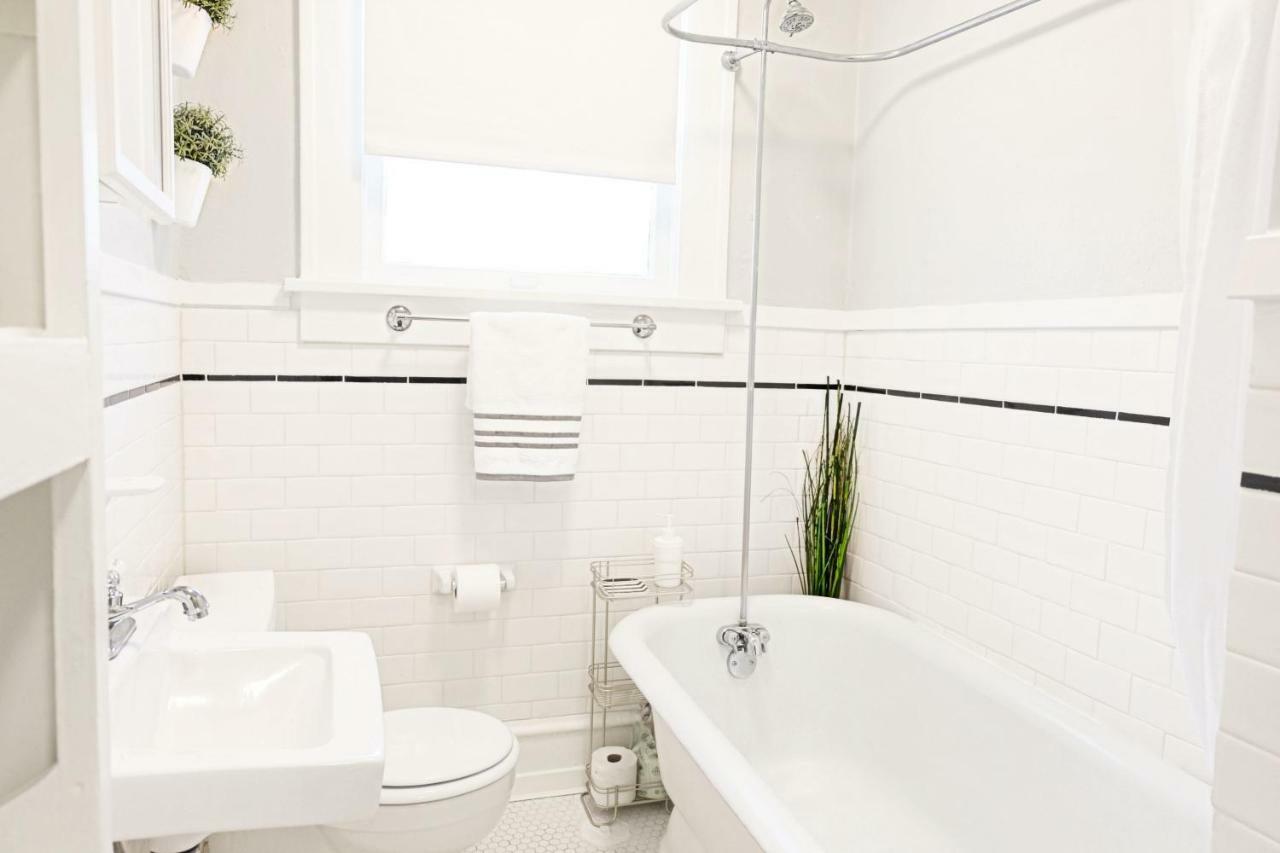 Urban Convenience Studio Flat Dallas Luaran gambar